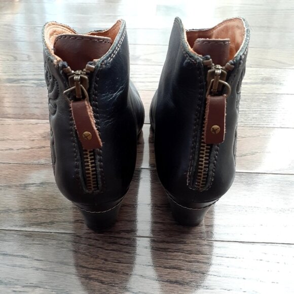 Pikolinos Women'S Leather Cowboy Western Ankle Bootie Black Size 37 Eu 6.5 Us - Picture 4 of 9
